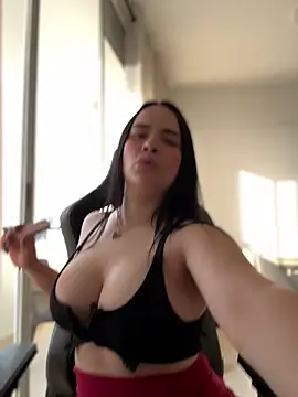 Snapshot of GeorginaJones chatting on February 20, 10:15 pm GeorginaJones online show from February 20, 10:15 pm