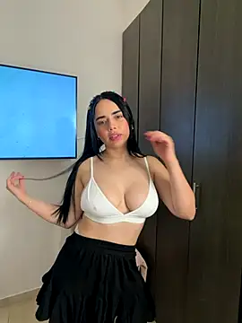 Snapshot of GeorginaJones chatting on October 2, 11:56 pm GeorginaJones online show from October 2, 11:56 pm