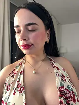 Snapshot of GeorginaJones chatting on October 10, 11:15 pm GeorginaJones online show from October 10, 11:15 pm