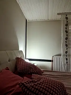 TamaraSavage online show from March 4, 9:29 am