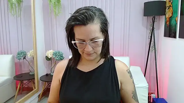 Britney taylor  online show from February 12, 9:54 pm