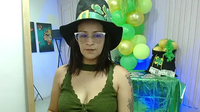 Britney taylor  online show from March 17, 6:42 pm