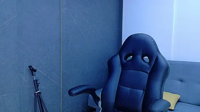 Britney taylor  online show from February 16, 7:10 pm