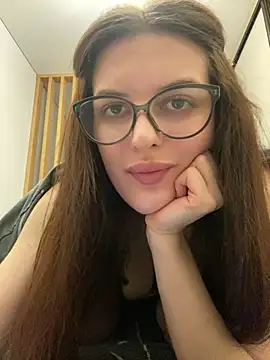 little belucci online show from January 28, 7:21 pm