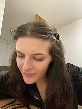 little belucci online show from February 10, 5:41 pm