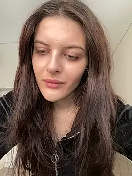 little belucci online show from February 11, 1:09 pm