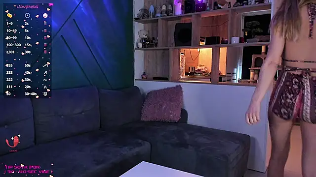 Snapshot of _alleyesonme_ chatting on February 15, 12:54 pm  alleyesonme  online show from February 15, 12:54 pm