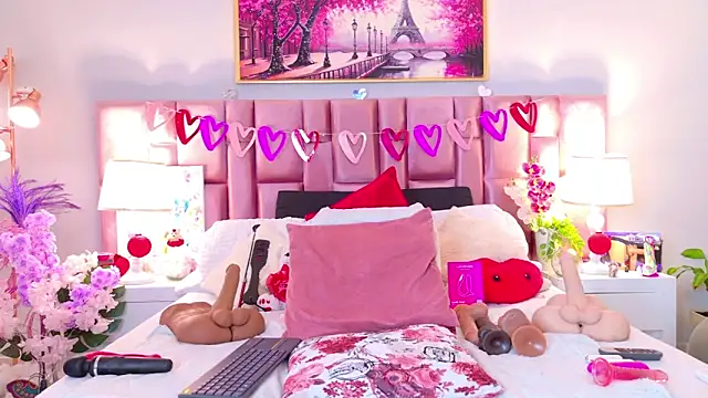 Snapshot of Anaa_Bellaa chatting on February 13, 12:56 pm Anaa Bellaa online show from February 13, 12:56 pm