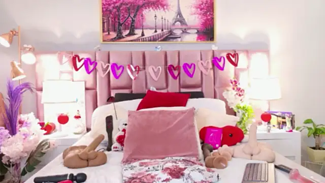 Snapshot of Anaa_Bellaa chatting on February 24, 12:36 pm Anaa Bellaa online show from February 24, 12:36 pm