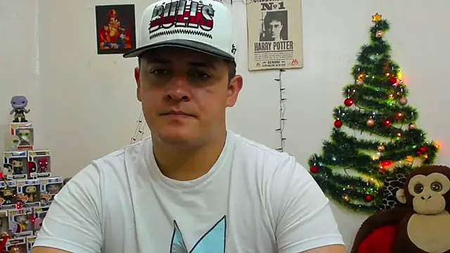 Snapshot of ney_22 chatting on December 11, 1:26 am ney 22 online show from December 11, 1:26 am