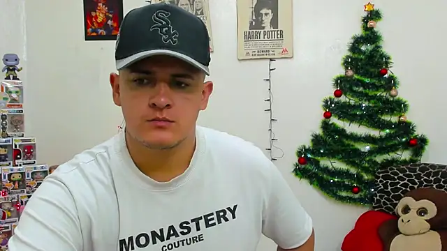 Snapshot of ney_22 chatting on December 24, 8:00 am ney 22 online show from December 24, 8:00 am