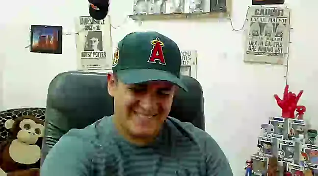 Snapshot of ney_22 chatting on February 21, 2:28 am ney 22 online show from February 21, 2:28 am