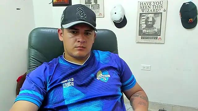 Snapshot of ney_22 chatting on March 17, 3:14 am ney 22 online show from March 17, 3:14 am