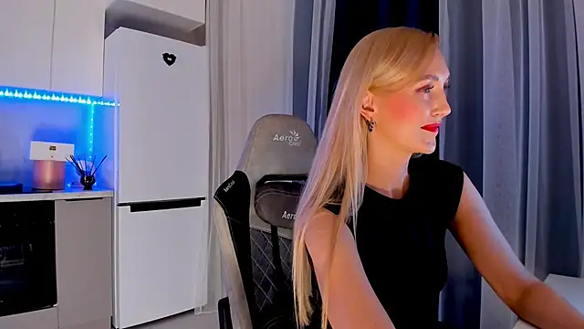 HotyPlays online show from February 13, 1:05 pm