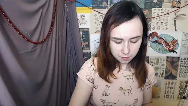 Snapshot of VeryVeryVeryShy_ chatting on December 22, 8:27 am VeryVeryVeryShy online show from December 22, 8:27 am