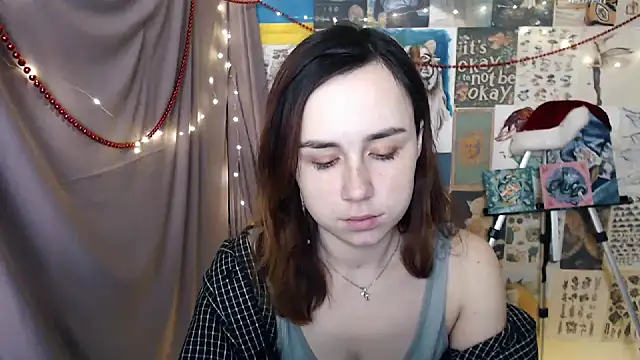 Snapshot of VeryVeryVeryShy_ chatting on December 26, 6:52 am VeryVeryVeryShy online show from December 26, 6:52 am