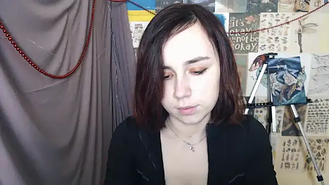 Snapshot of VeryVeryVeryShy_ chatting on January 6, 7:09 am VeryVeryVeryShy online show from January 6, 7:09 am