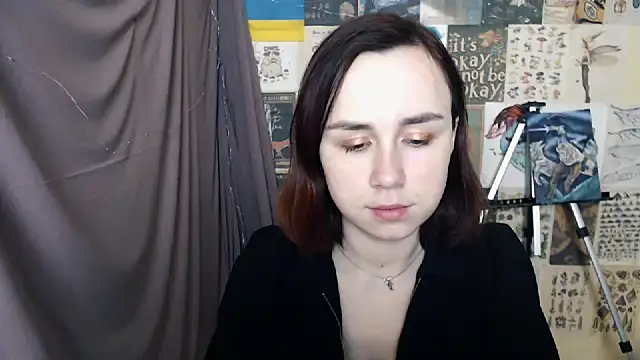 Snapshot of VeryVeryVeryShy_ chatting on January 24, 6:35 am VeryVeryVeryShy online show from January 24, 6:35 am