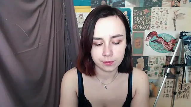 Snapshot of VeryVeryVeryShy_ chatting on January 27, 6:52 am VeryVeryVeryShy online show from January 27, 6:52 am
