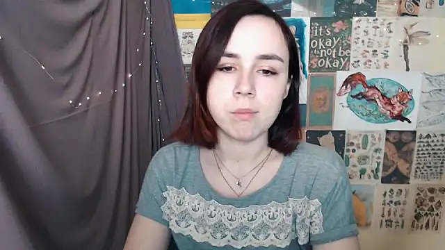 Snapshot of VeryVeryVeryShy_ chatting on February 2, 6:15 am VeryVeryVeryShy online show from February 2, 6:15 am