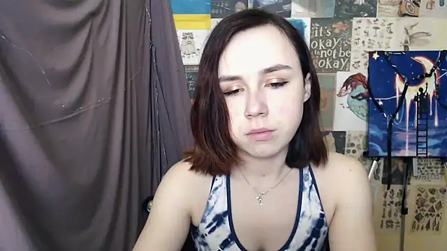 Snapshot of VeryVeryVeryShy_ chatting on February 22, 6:28 am VeryVeryVeryShy online show from February 22, 6:28 am
