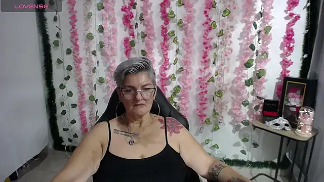 bety-cum2 online show from February 28, 9:23 pm