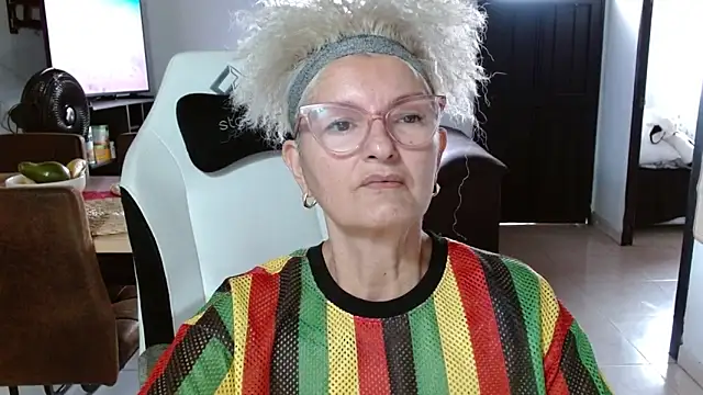 bety-cum2 online show from February 4, 3:07 pm