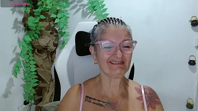 bety-cum2 online show from April 17, 11:13 am