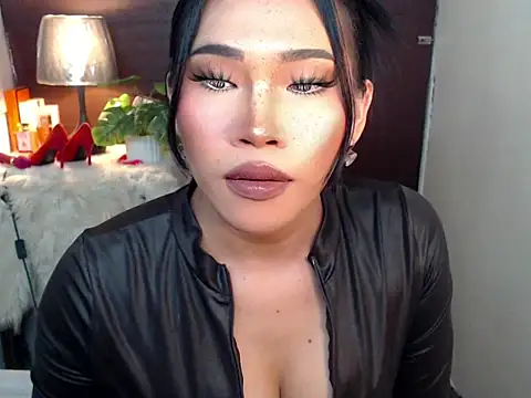 Ur Fantastic Lina online show from March 29, 3:56 pm