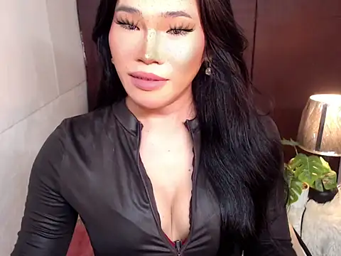 Ur Fantastic Lina online show from April 12, 9:42 pm