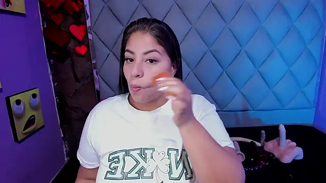 Luci SexDeep online show from February 19, 3:17 am