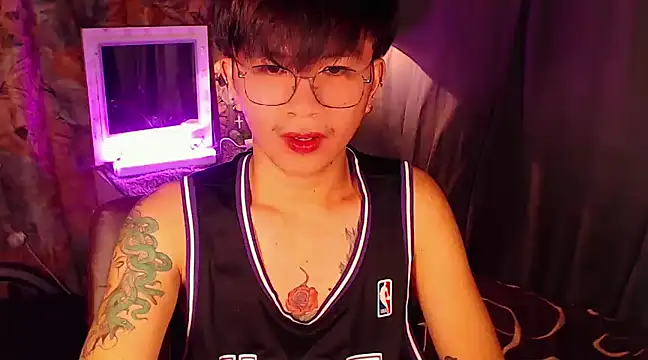 Snapshot of Sexy_Handsome_Drex chatting on December 3, 11:33 am Sexy Handsome Drex online show from December 3, 11:33 am