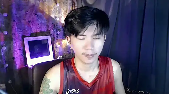 Snapshot of Sexy_Handsome_Drex chatting on December 9, 8:11 am Sexy Handsome Drex online show from December 9, 8:11 am