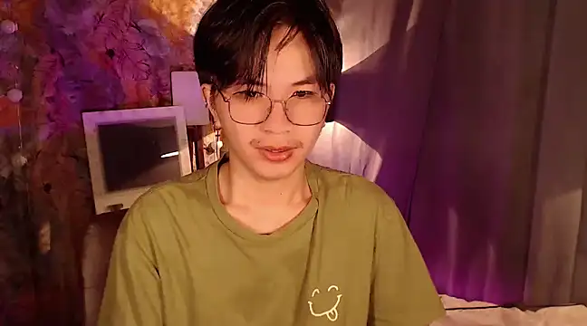 Snapshot of Sexy_Handsome_Drex chatting on December 24, 12:33 am Sexy Handsome Drex online show from December 24, 12:33 am