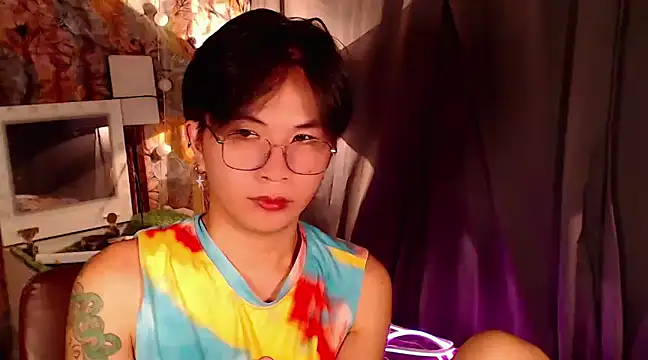 Snapshot of Sexy_Handsome_Drex chatting on December 28, 11:19 am Sexy Handsome Drex online show from December 28, 11:19 am