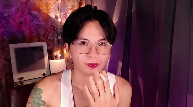 Snapshot of Sexy_Handsome_Drex chatting on January 2, 8:49 am Sexy Handsome Drex online show from January 2, 8:49 am