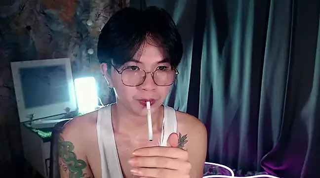 Snapshot of Sexy_Handsome_Drex chatting on January 3, 8:32 am Sexy Handsome Drex online show from January 3, 8:32 am