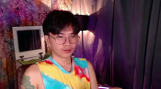 Snapshot of Sexy_Handsome_Drex chatting on January 10, 11:33 am Sexy Handsome Drex online show from January 10, 11:33 am