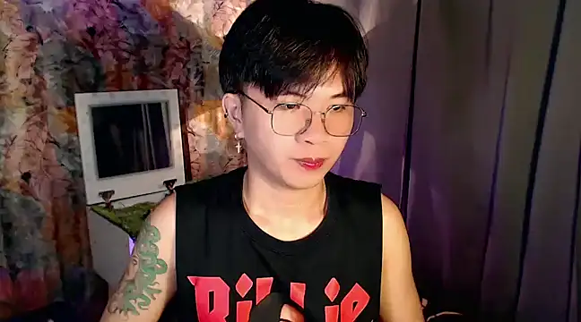 Snapshot of Sexy_Handsome_Drex chatting on January 12, 10:12 am Sexy Handsome Drex online show from January 12, 10:12 am