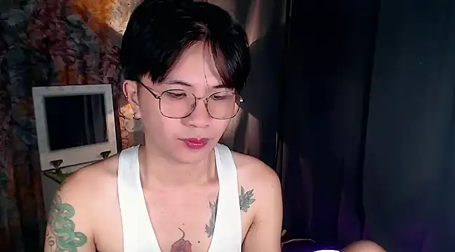 Snapshot of Sexy_Handsome_Drex chatting on January 14, 9:13 am Sexy Handsome Drex online show from January 14, 9:13 am