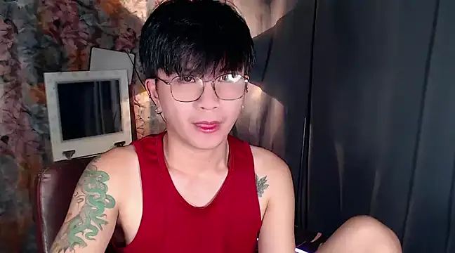 Snapshot of Sexy_Handsome_Drex chatting on January 16, 9:16 am Sexy Handsome Drex online show from January 16, 9:16 am