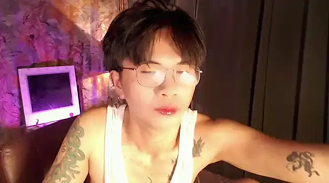 Snapshot of Sexy_Handsome_Drex chatting on January 22, 8:51 am Sexy Handsome Drex online show from January 22, 8:51 am