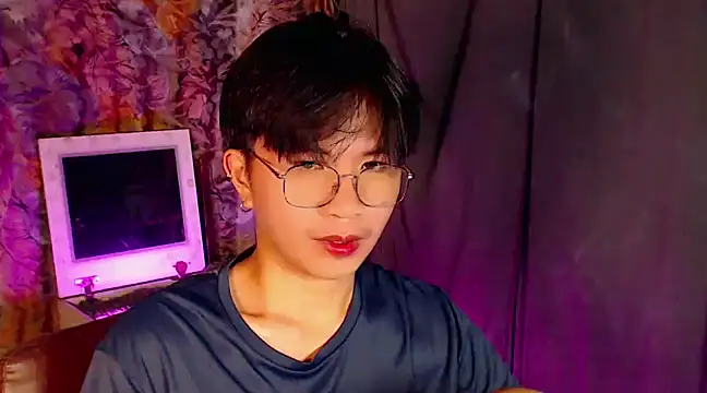 Snapshot of Sexy_Handsome_Drex chatting on January 23, 11:37 am Sexy Handsome Drex online show from January 23, 11:37 am