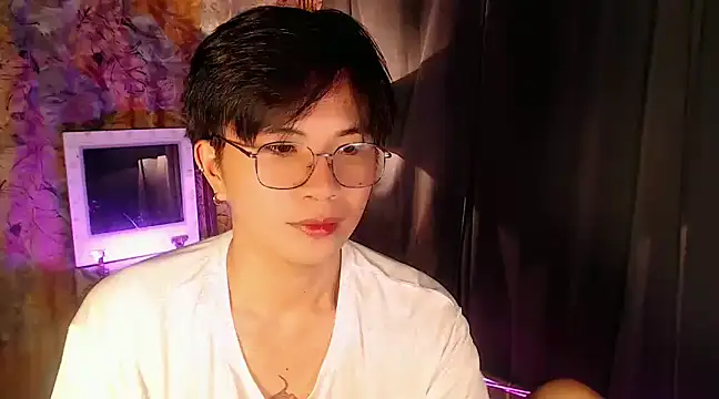 Snapshot of Sexy_Handsome_Drex chatting on January 28, 8:36 am Sexy Handsome Drex online show from January 28, 8:36 am