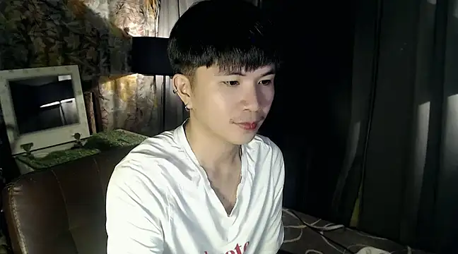 Snapshot of Sexy_Handsome_Drex chatting on February 11, 2:57 pm Sexy Handsome Drex online show from February 11, 2:57 pm