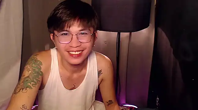 Snapshot of Sexy_Handsome_Drex chatting on March 2, 12:32 pm Sexy Handsome Drex online show from March 2, 12:32 pm