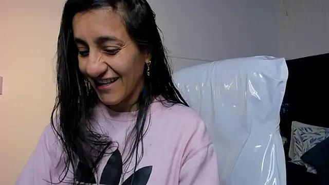 lauren fit online show from February 4, 11:38 am