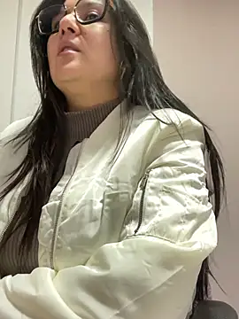 SWEETLILY18 online show from January 11, 11:12 am