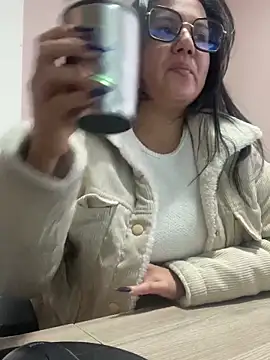 SWEETLILY18 online show from January 21, 11:46 am