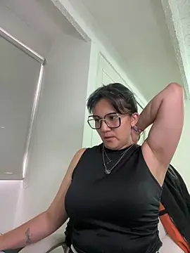 SWEETLILY18 online show from February 3, 9:50 pm